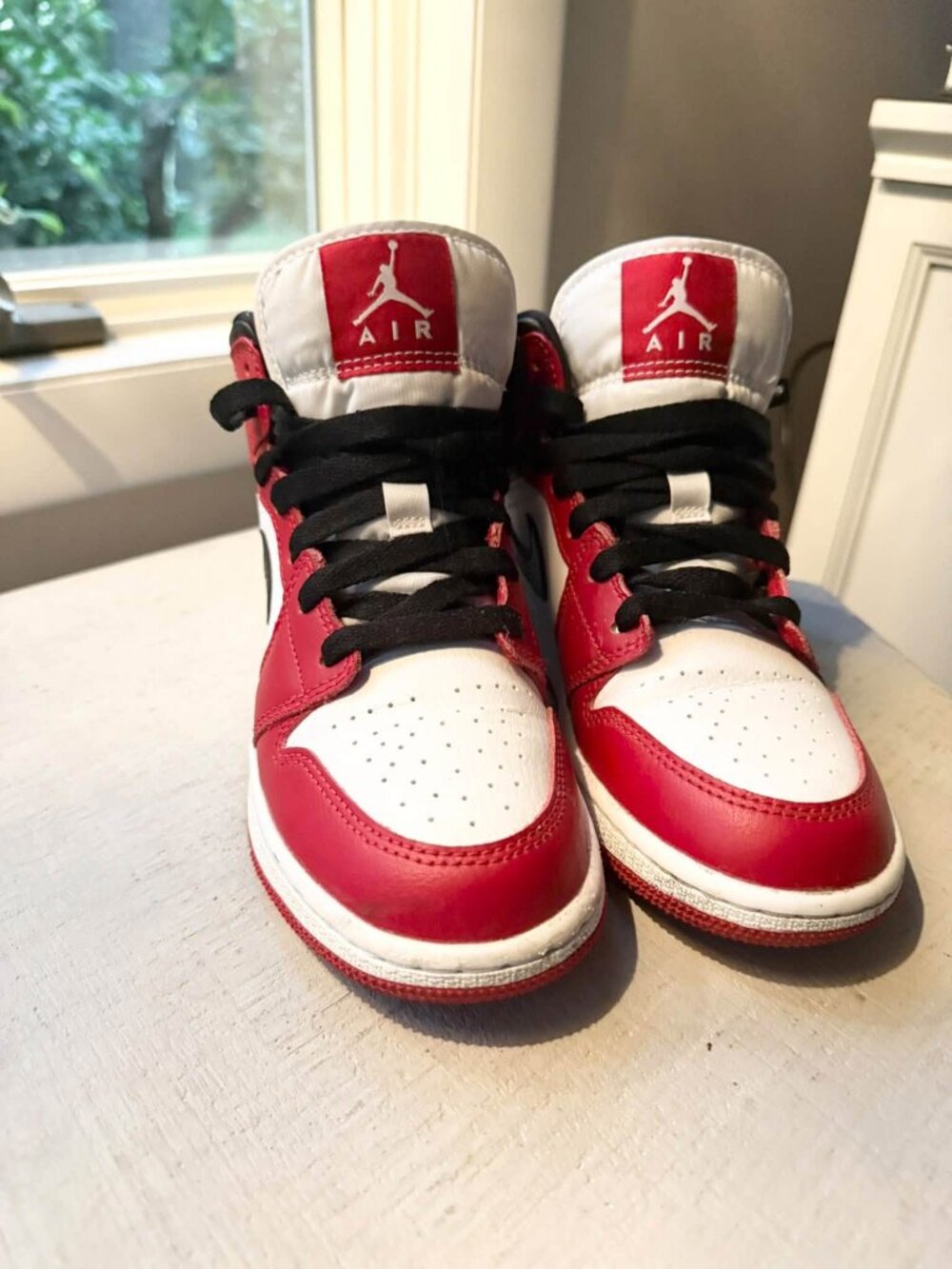 Nike Air Jordan 1's Y size 3.5 Excellent Condition, worn once